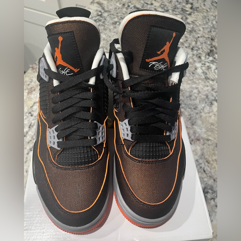 Women Air Jordan’s 4 Retros SE SAIL/ black-starfish Women 9/Men 7.5Y BRAND NEW.